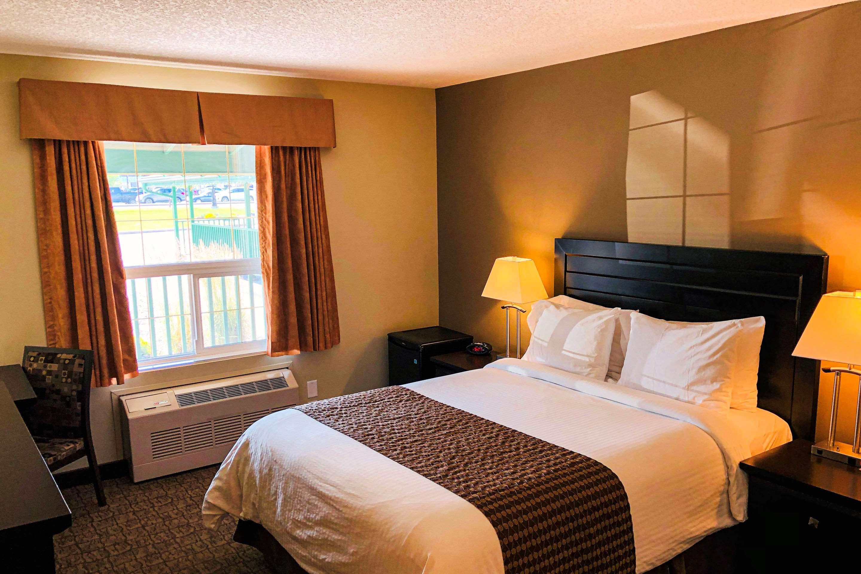 Econo Lodge Okotoks Extérieur photo